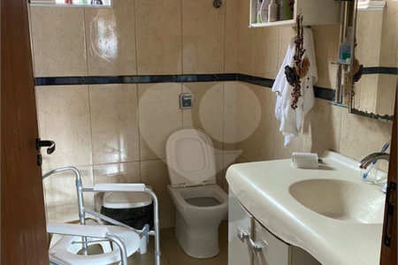Sobrado à venda com 3 quartos, sendo 1 suíte, em Vila Augusta, Guarulhos, SP