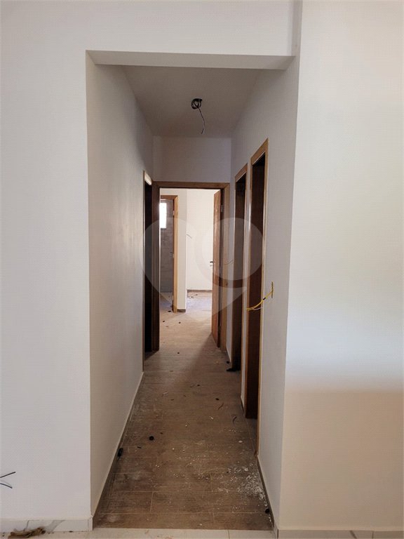 Casa à venda com 3 quartos, sendo 1 suíte, no condomínio Vale dos Gansos, Mairiporã - SP