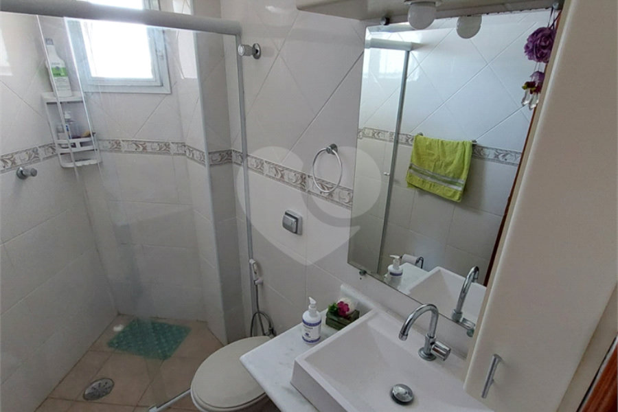 Apartamento à venda com 2 quartos, sendo 1 suíte,  em Vera Cruz, Mongaguá, SP