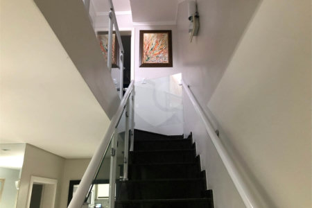 Casa à venda com 3 quartos, sendo 1 suíte, no condomínio Dolce Villa Anália Franco, São Paulo - SP