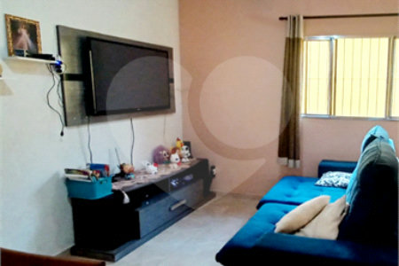 Casa à venda com 2 quartos, sendo 1 suíte, no condomínio Residencial Mirage, Mogi das Cruzes - SP