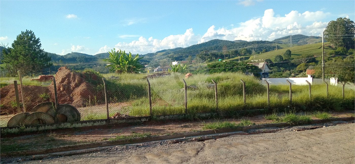 Terreno à venda com 1 quarto no Centro, Nazaré Paulista, SP
