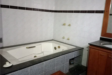 Sobrado à venda com 3 quartos, sendo 1 suíte, em Vila Lageado, São Paulo, SP