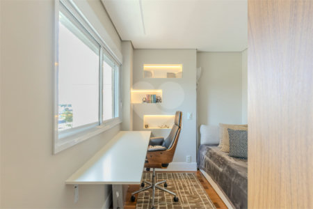 Apartamento à venda com 2 suítes em Santo Amaro, São Paulo, SP