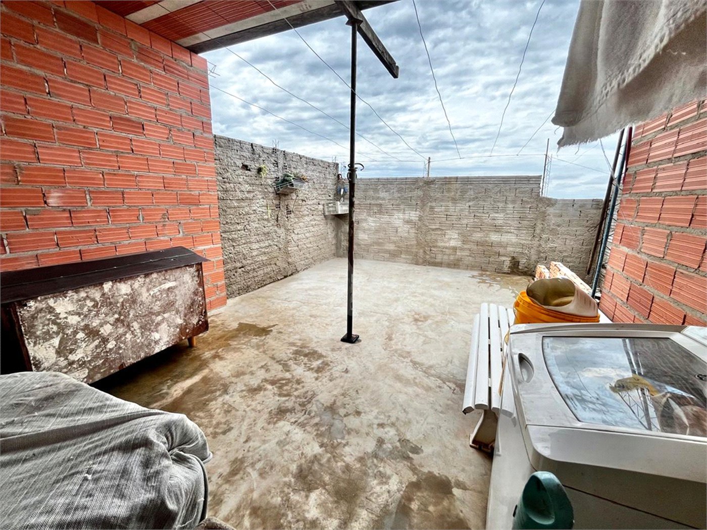 Casa à venda com 2 quartos em Vila Maria Isabel, Itapetininga, SP
