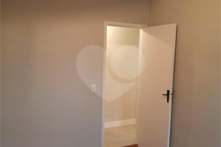 Apartamento à venda com 2 quartos, sendo 1 suíte, em Vila Erna, São Paulo, SP