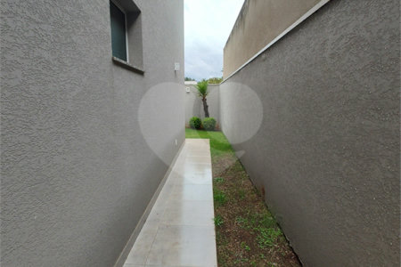 Casa Térrea à venda com 3 suítes em Jardim do Lago, Atibaia, SP