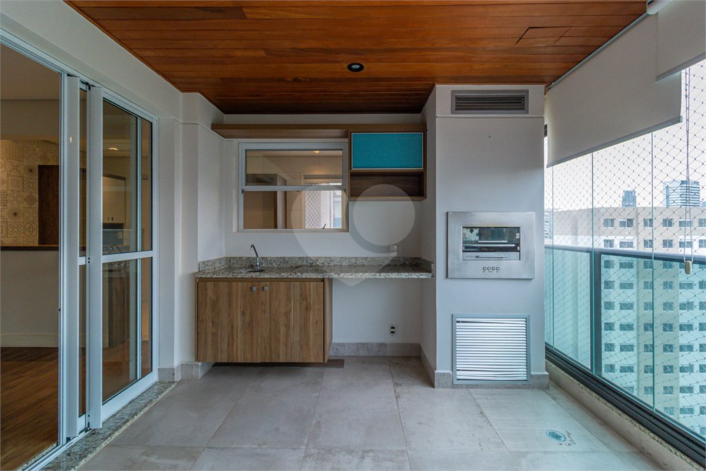 Apartamento à venda com 3 quartos, sendo 1 suíte,  em Chácara Santo Antônio, São Paulo, SP