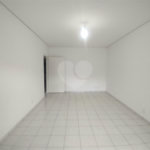 Sobrado à venda com 3 quartos, sendo 1 suíte,  em Tremembé, São Paulo, SP