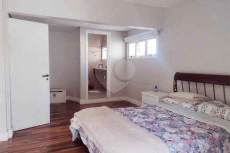 Casa à venda com 5 quartos, sendo 4 suítes, no condomínio Malota, Jundiaí - SP