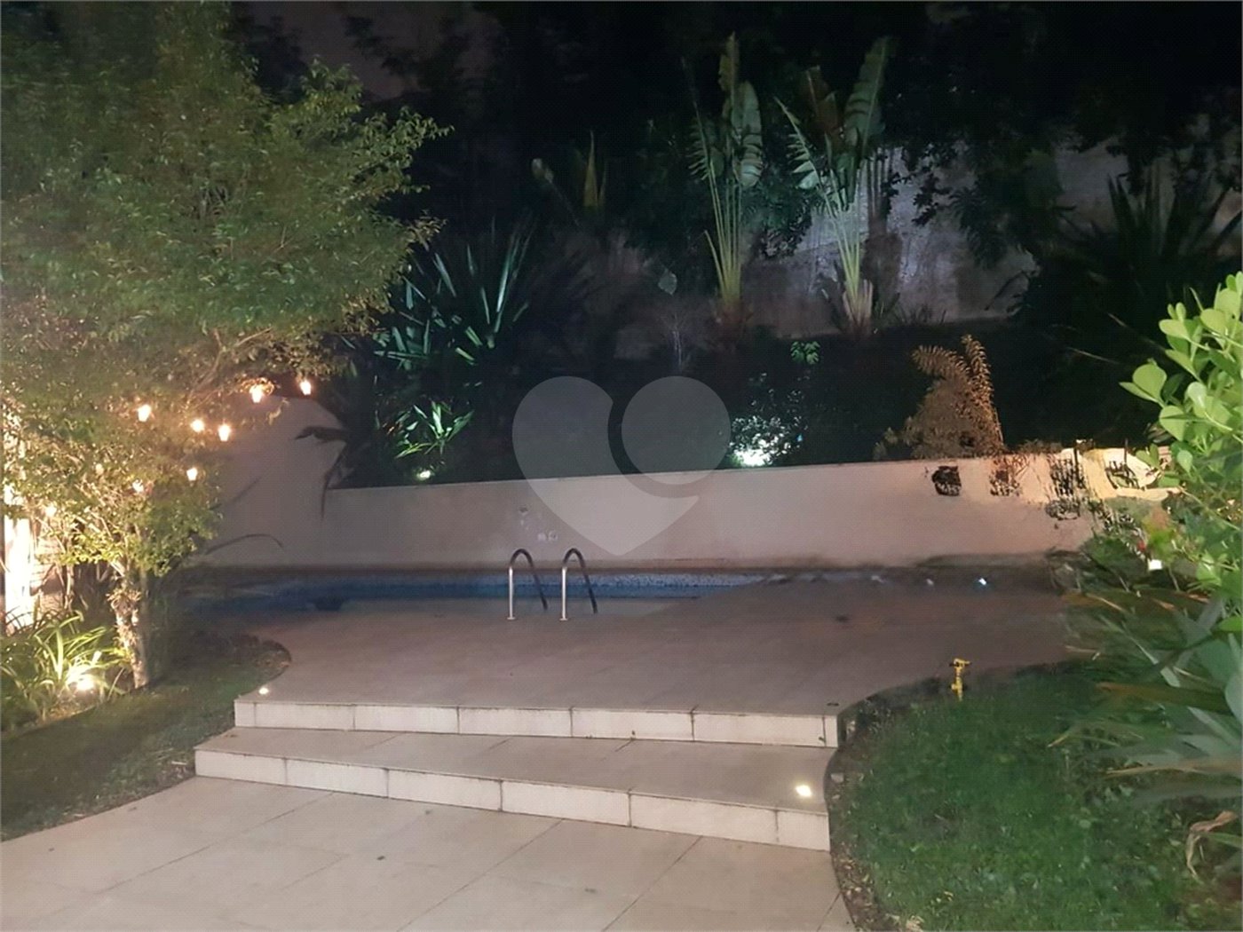 Sobrado à venda com 4 quartos, sendo 2 suítes, em Chácara Monte Alegre, São Paulo, SP