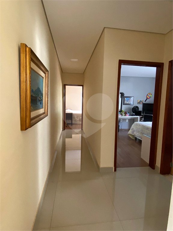 Linda casa Condomínio Santa Isabel I