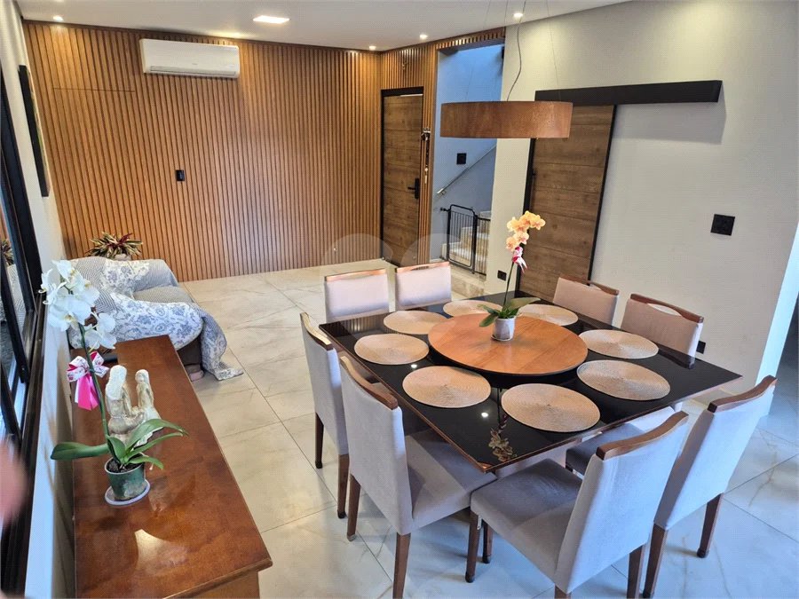 Casa de Alto Padrão para Alugar com Lazer Completo, Tecnologia e Sustentabilidade