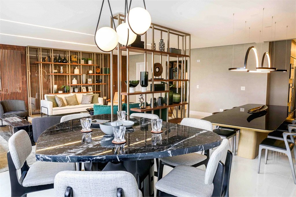 Apartamento à venda com 4 suítes em Real Parque, São Paulo, SP
