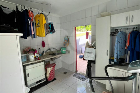Casa à venda com 3 quartos, sendo 1 suíte,  no condomínio Portal do Sabiá, Araçoiaba da Serra - SP