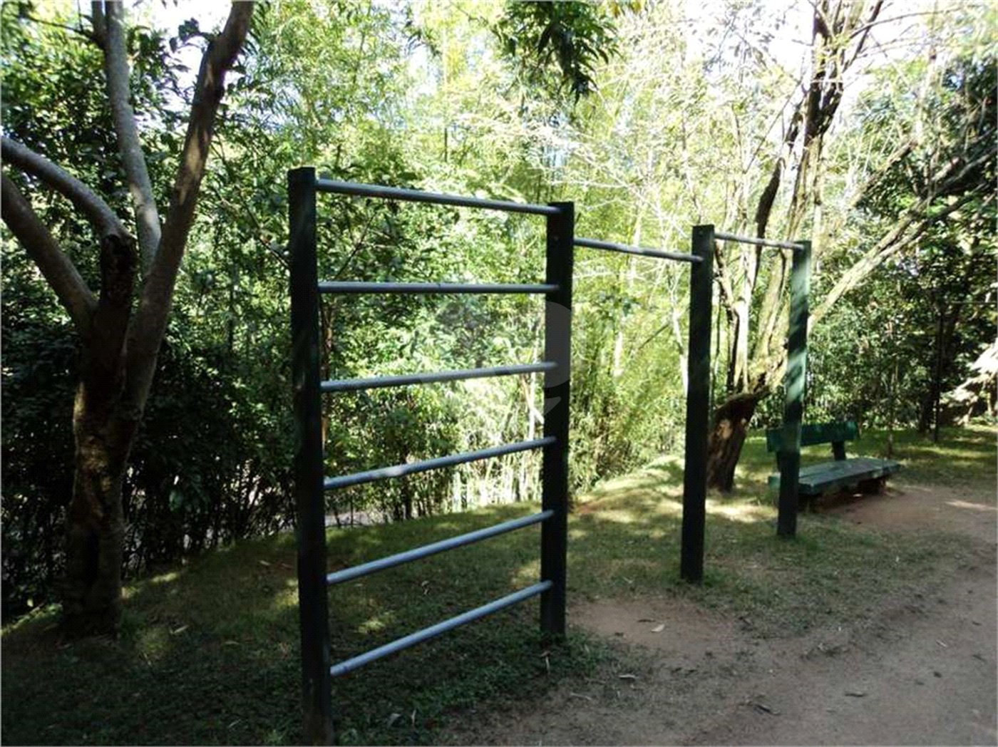 Casa à venda com 3 suítes no condomínio Loteamento Recanto dos Paturis, Vinhedo - SP