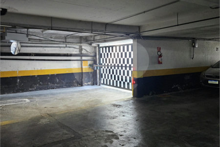 Apartamento à venda com 3 quartos, sendo 1 suíte,  em Itaim Bibi, São Paulo, SP