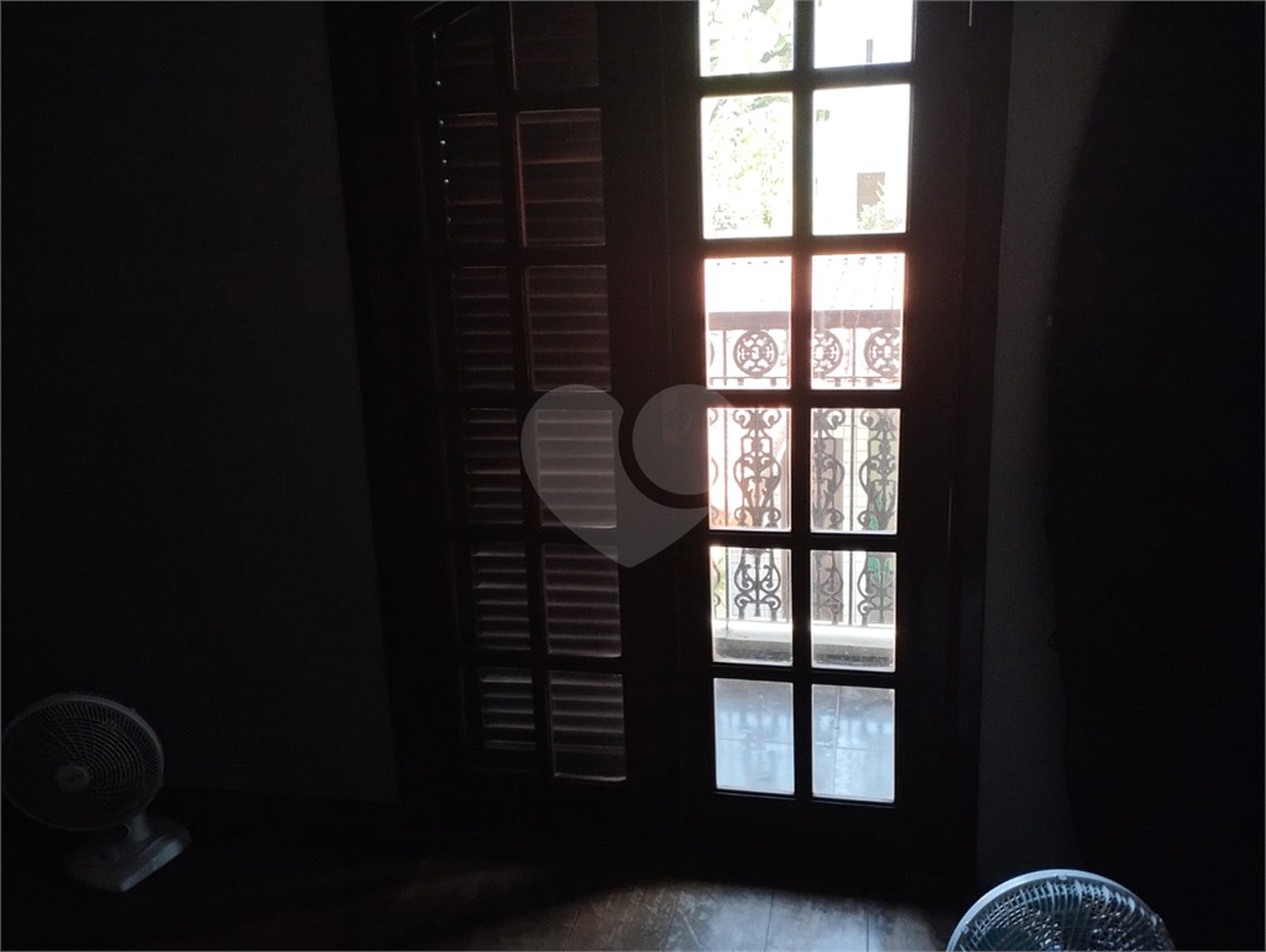 Sobrado à venda com 4 quartos, sendo 1 suíte, em Tremembé, São Paulo, SP