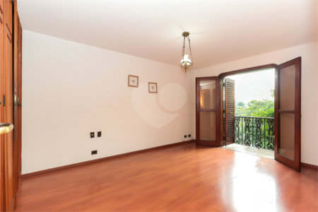 Casa à venda com 4 quartos, sendo 1 suíte, em Brooklin, São Paulo, SP
