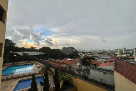 Apartamento à venda com 3 quartos, sendo 1 suíte, em Parque São Domingos, São Paulo, SP