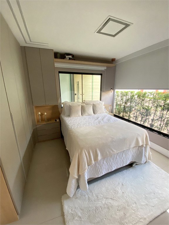 Casa à venda com 4 quartos, sendo 2 suítes, no condomínio Golden Village, Rio de Janeiro - RJ