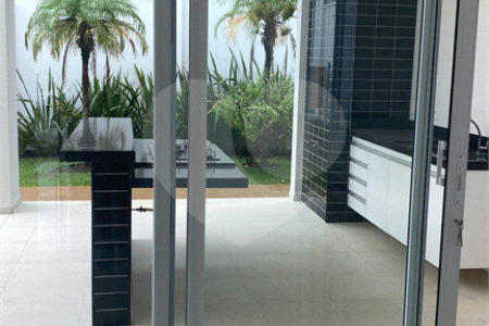 Casa à venda com 4 suítes no condomínio Chácara Ondina, Sorocaba - SP