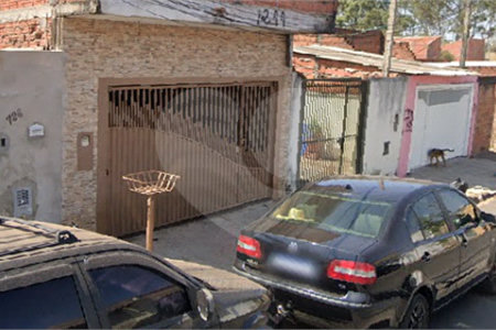 Casa térrea no Cidade Aracy .