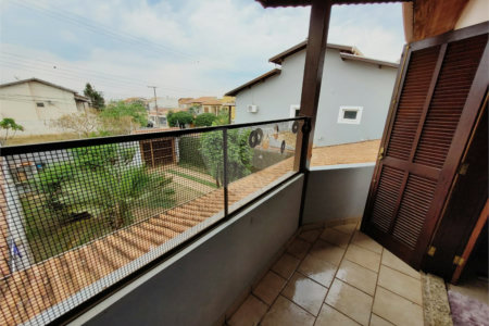 Sobrado à venda com 4 quartos, sendo 1 suíte, em Jardim Regina, Indaiatuba, SP