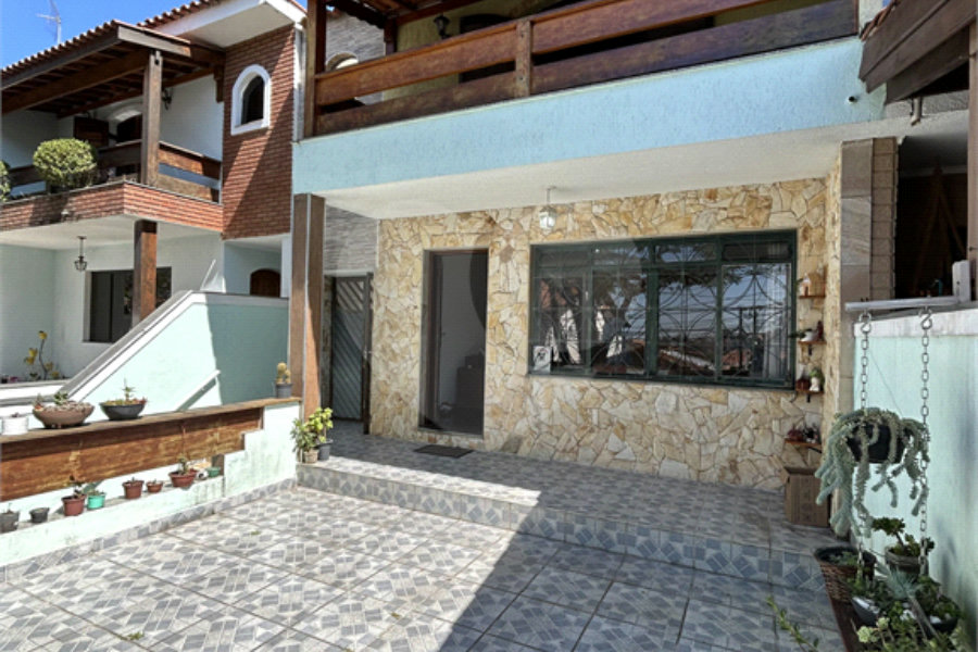 Sobrado à venda com 3 quartos em Tremembé, São Paulo, SP