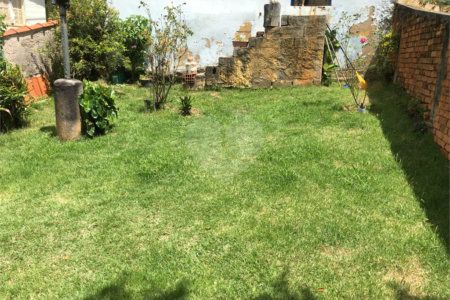 Casa à venda com 4 quartos, sendo 1 suíte, no Centro, Piracaia, SP