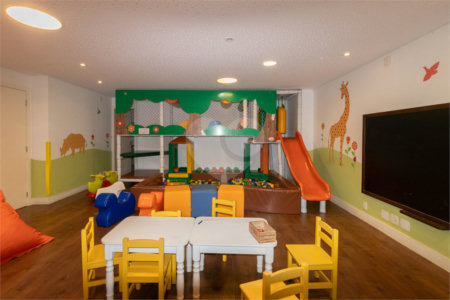 Apartamento à venda com 4 quartos, sendo 2 suítes,  em Alto de Pinheiros, São Paulo, SP