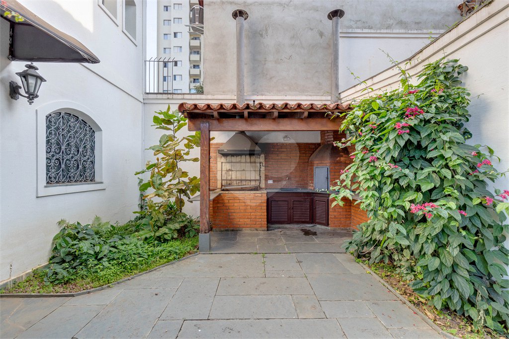Sobrado à venda com 4 quartos, sendo 2 suítes, em Brooklin, São Paulo, SP