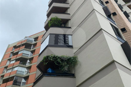 Apartamento à venda com 4 quartos, sendo 2 suítes, em Real Parque, São Paulo, SP