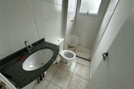 Casa à venda com 2 quartos no condomínio Vila das Paineiras, Suzano - SP