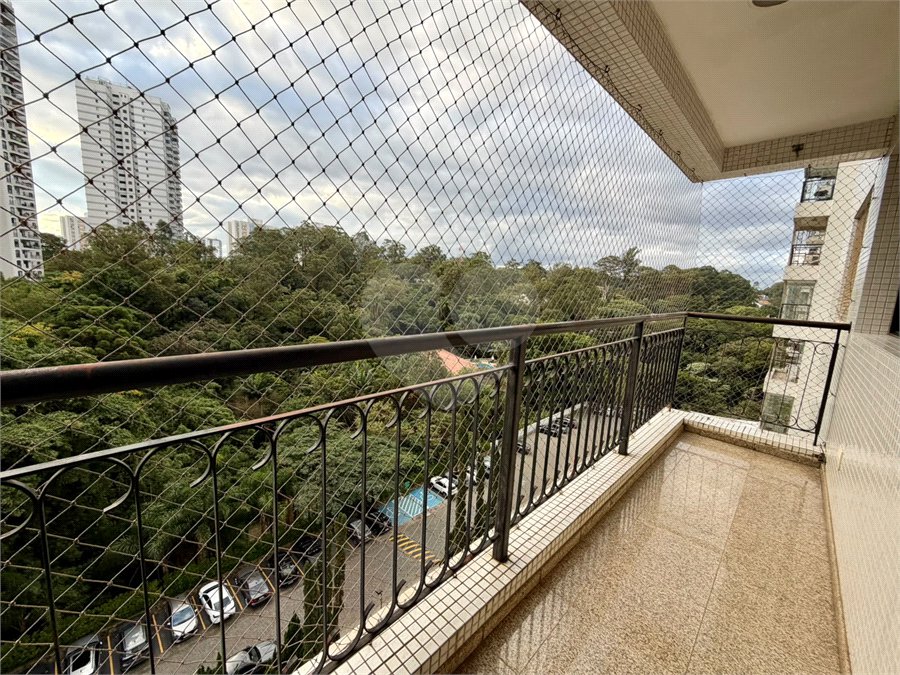 Apartamento à venda com 4 suítes em Jardim Marajoara, São Paulo, SP
