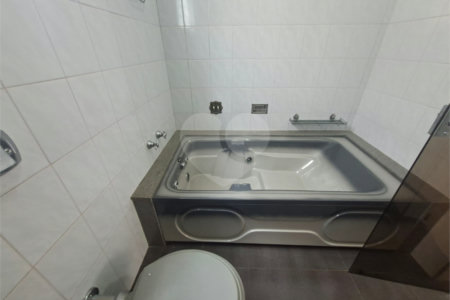 Casa à venda ou para alugar com 3 quartos, sendo 1 suíte, em Vila Aparecida, Itapetininga, SP