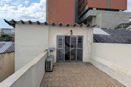 Casa à venda com 3 quartos, sendo 1 suíte,  em Vila Pompéia, São Paulo, SP