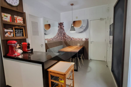 Casa à venda com 3 suítes no condomínio Villa Splendore, São Paulo - SP