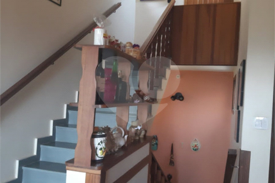 Sobrado à venda com 3 quartos, sendo 1 suíte, em Roseira, Mairiporã, SP