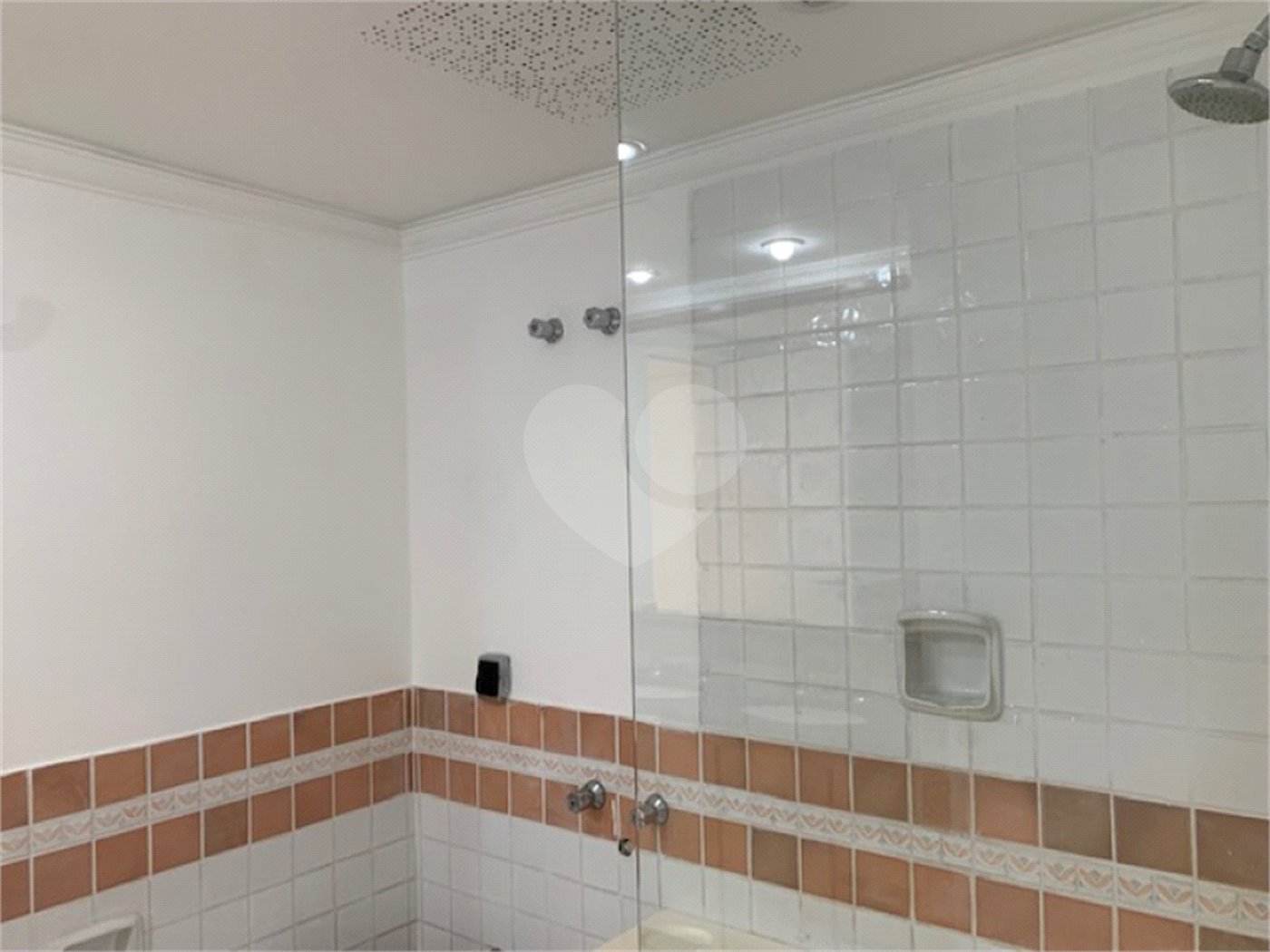 Apartamento à venda com 3 quartos, sendo 1 suíte, em Alto da Boa Vista, São Paulo, SP