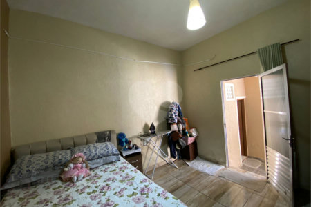 Casa à venda com 3 quartos em Jardim Santa Helena, Poá, SP