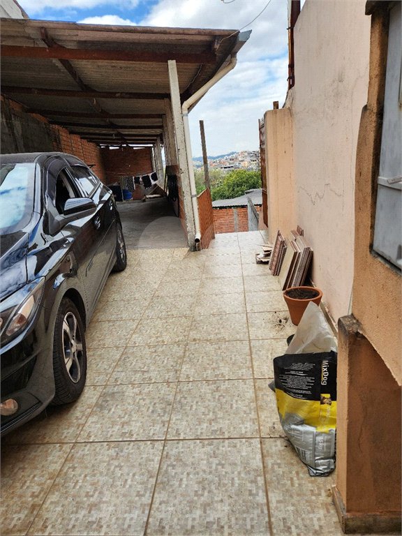 Sobrado à venda com 3 quartos no Brasilândia, São Paulo, SP