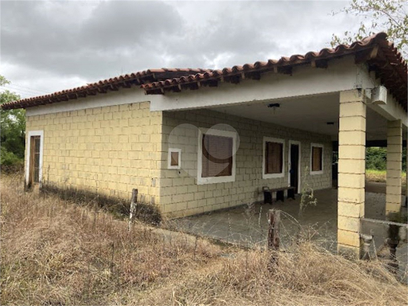 Sítio à venda com 4 quartos, sendo 1 suíte, no Centro, Elias Fausto, SP