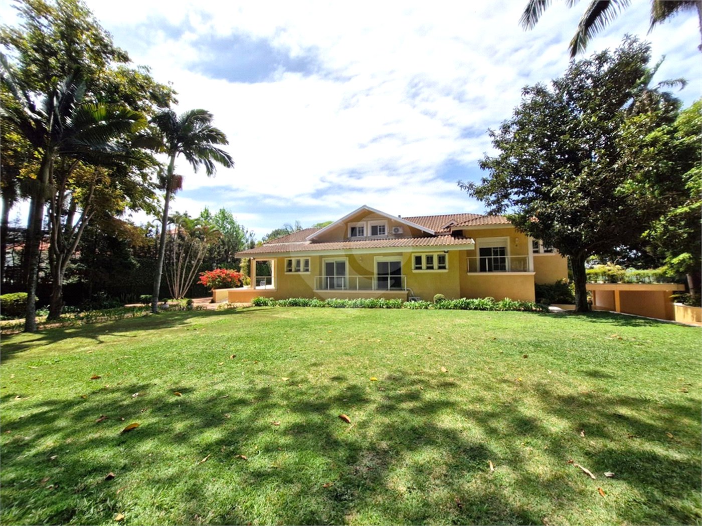 Casa à venda com 4 suítes no condomínio Chácara Flora, São Paulo - SP