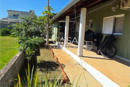 Casa em condomínio à venda ou para alugar com 3 quartos, sendo 1 suíte, em Village da Serra, Araçoiaba da Serra, SP