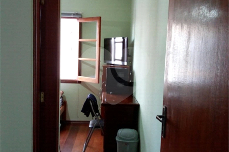 Casa à venda com 3 suítes em Horto Florestal, São Paulo, SP
