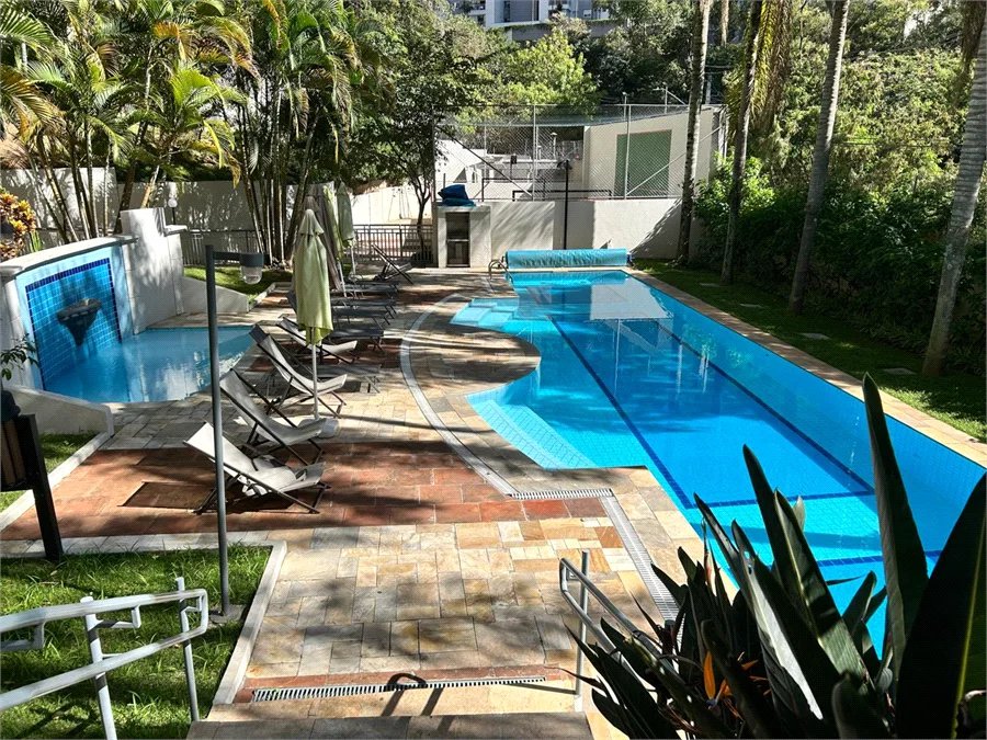 Apartamento à venda com 2 quartos, sendo 1 suíte,  em Vila Andrade, São Paulo, SP