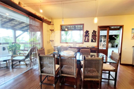 Casa à venda com 3 suítes no Centro, Santa Cruz Cabrália, BA