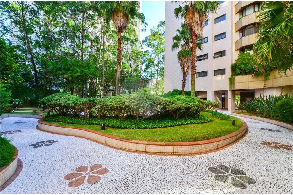 Apartamento à venda com 4 suítes em Vila Suzana, São Paulo, SP