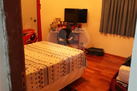 Sobrado à venda com 5 quartos, sendo 3 suítes, em Campos de Atibaia, Atibaia, SP